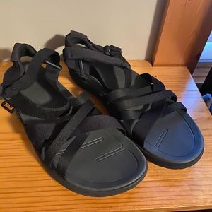 Teva Strappy Sandals Size 10